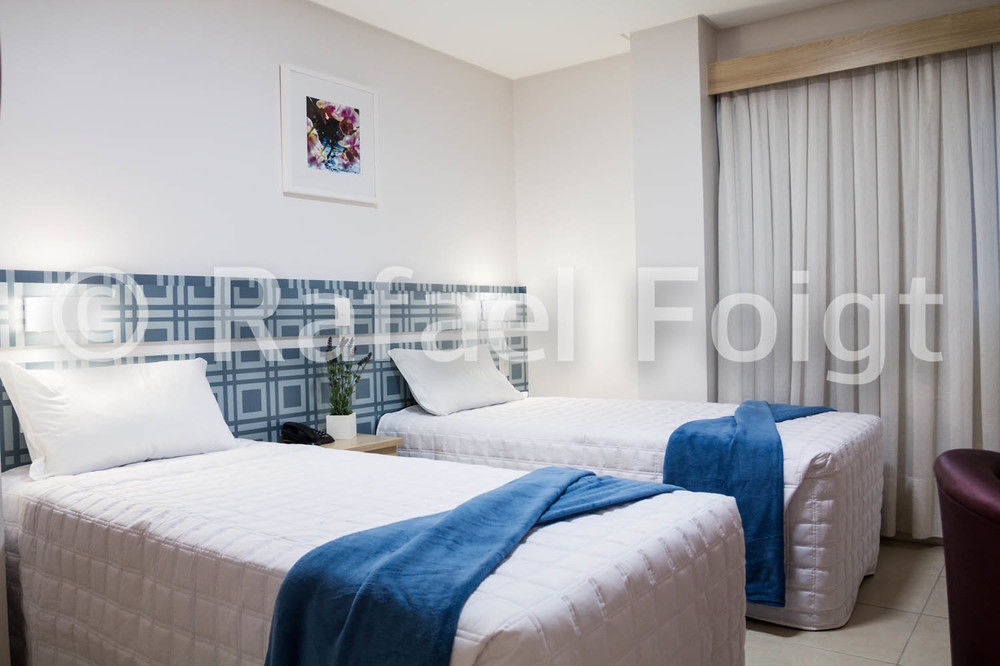 Br Suites Hotel Navegantes Exterior photo