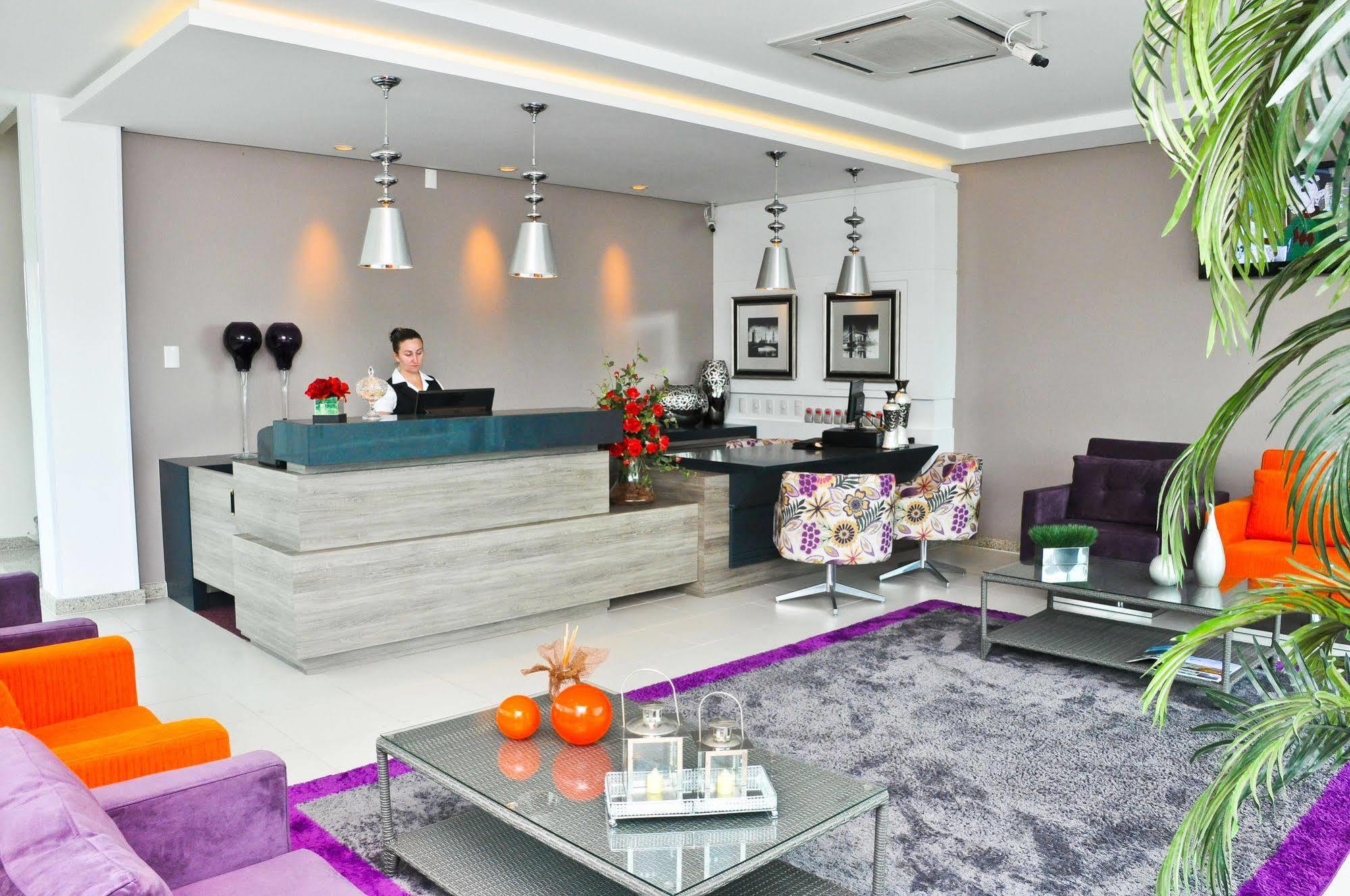 Br Suites Hotel Navegantes Exterior photo